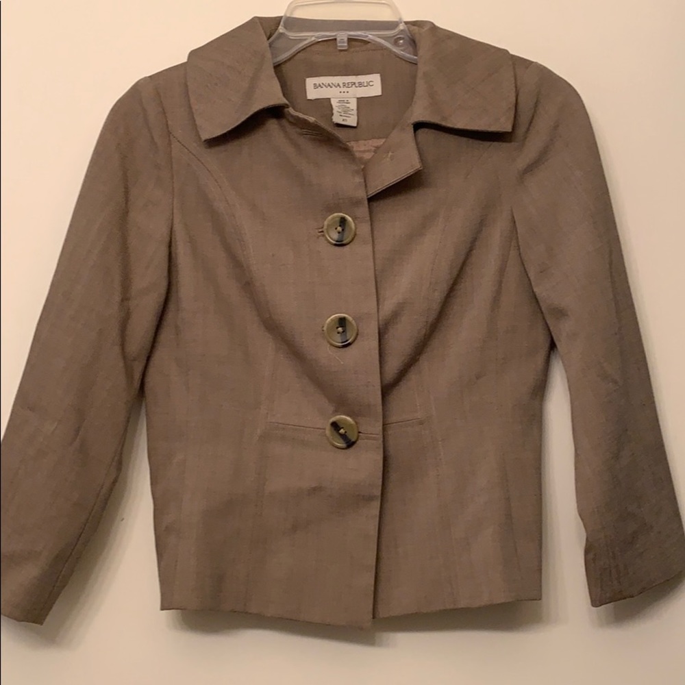 Banana Republic 3/4 blazer-excellent condition!